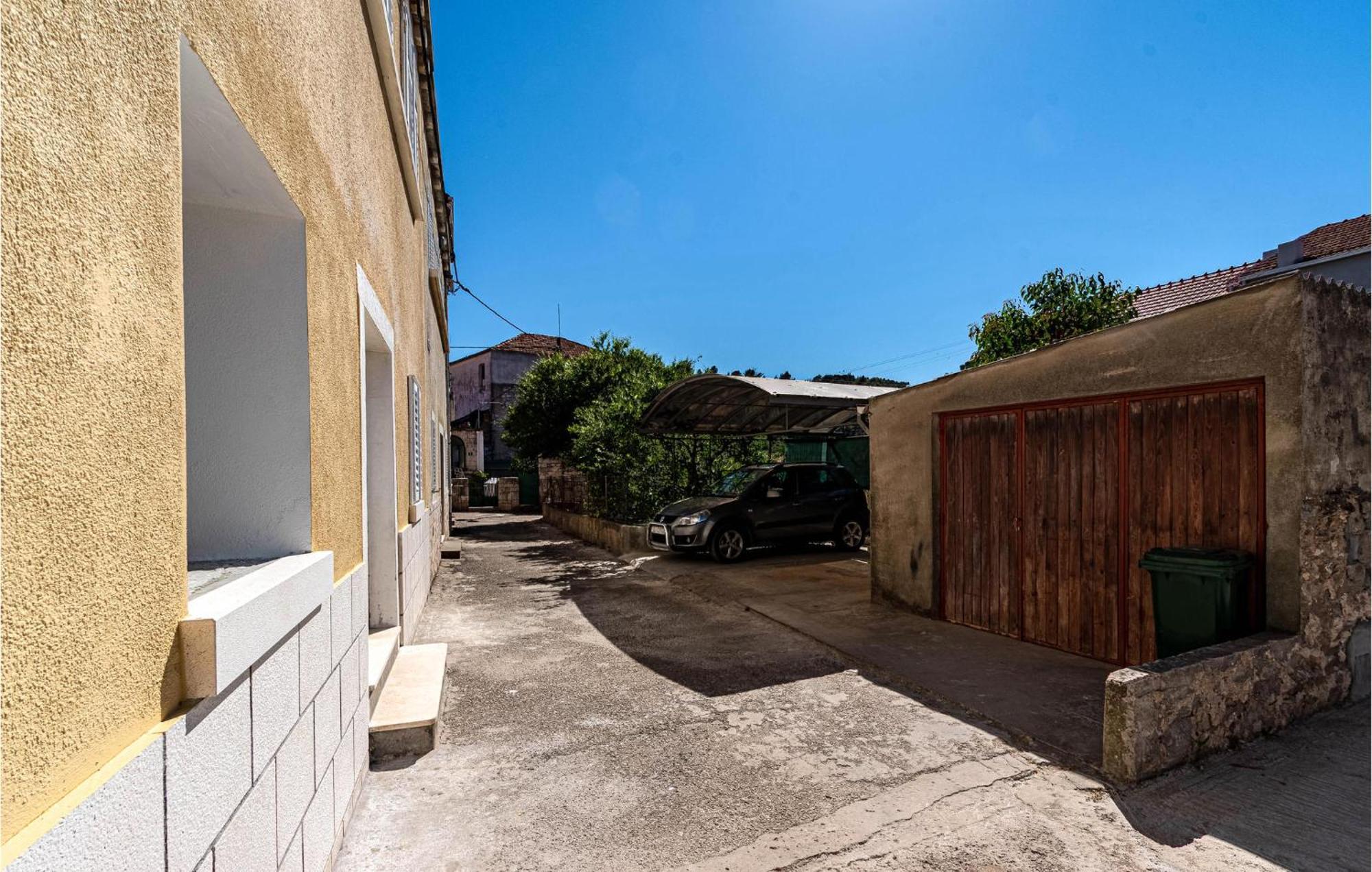 Beautiful Apartment In Vela Luka With Wifi Buitenkant foto